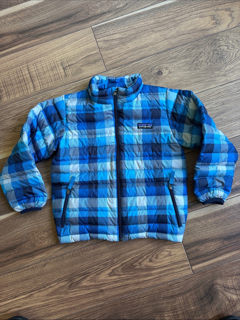 Very Good Patagonia Kids Blue Plaid Insulated Puffer Jacket